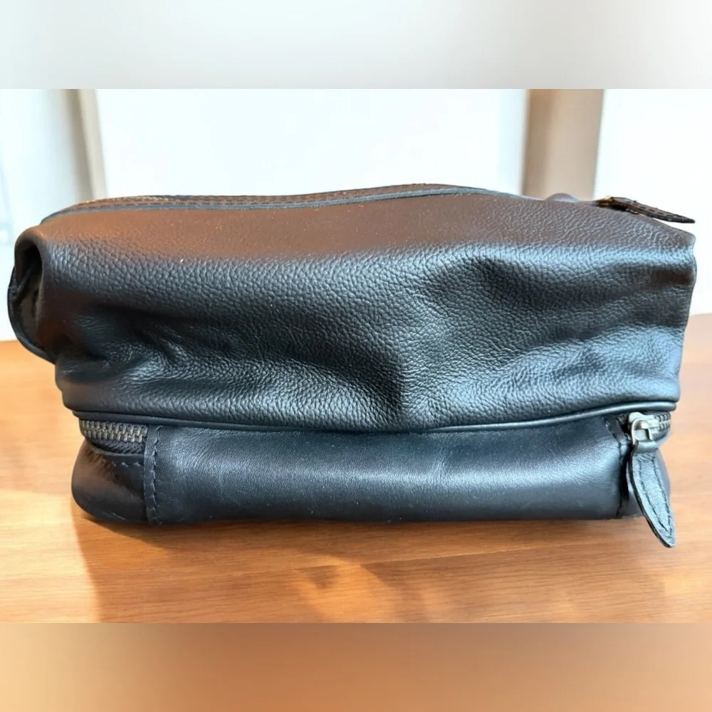 Pottery Barn Black Leather Travel Toiletry NWT - Picture 6 of 11